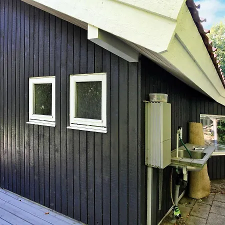 Dom wakacyjny Five-bedroom Holiday In 1