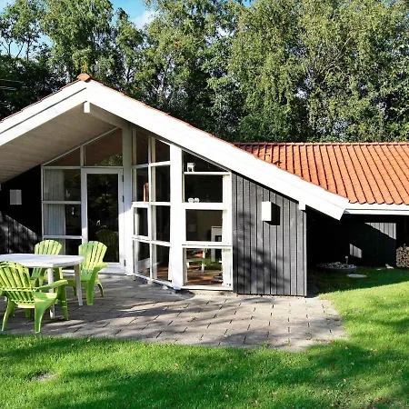 Dom wakacyjny Five-bedroom Holiday In 1 Nordenbro Vesteregn