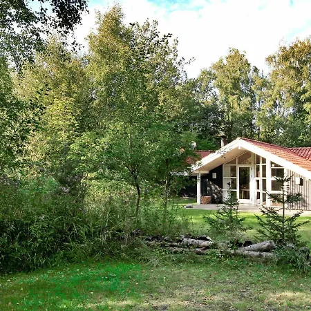 Five-bedroom Holiday In 1