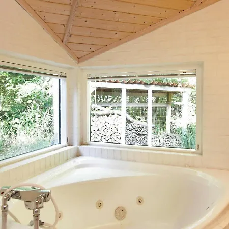 Five-bedroom Holiday In 1 * Nordenbro Vesteregn