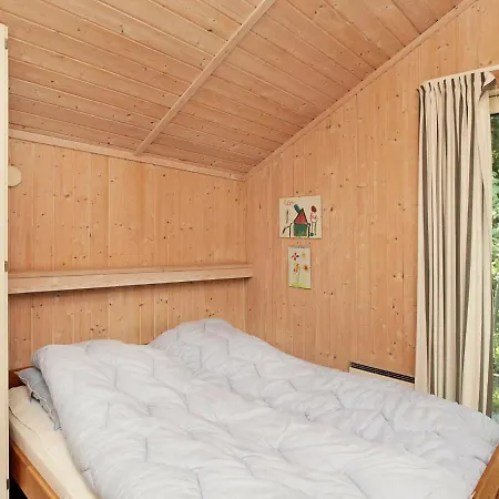 Five-bedroom Holiday In 1 *